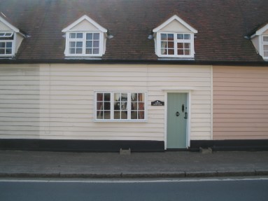 Exterior painting in the Loughton, Debden or Chigwell area, by Loughton Handyman