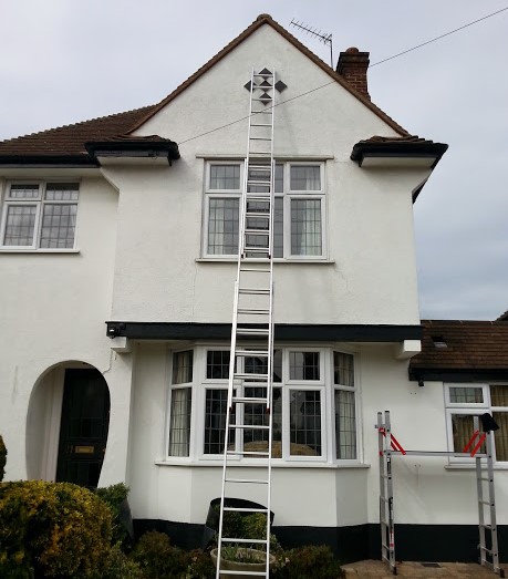 Paint the outside of my house in the Loughton, Debden CHigwell and surrounding areas, by Loughton Handyman
